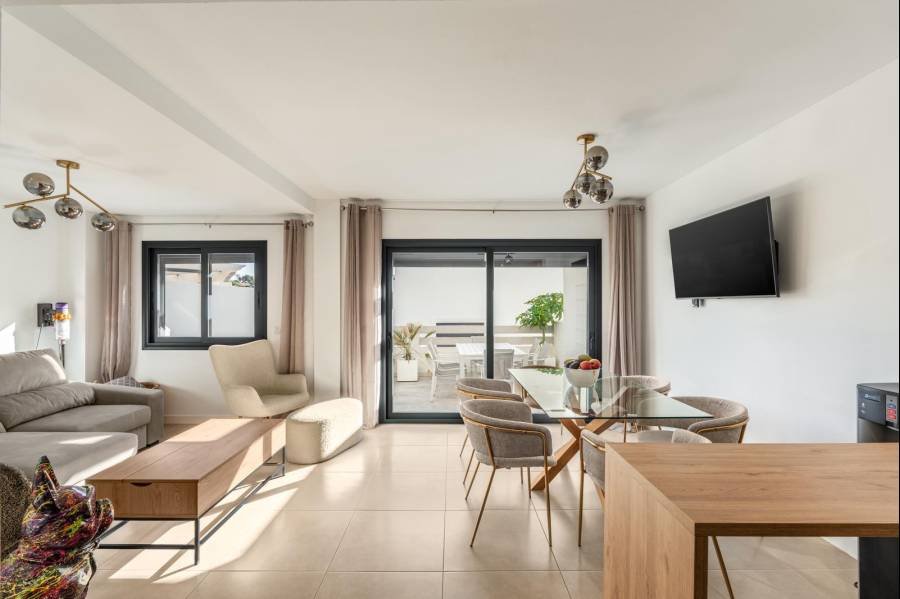 Town House в Estepona East, Estepona | 3 спален | €0.60M