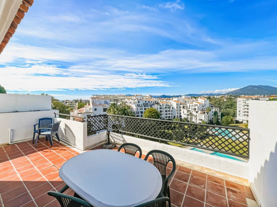 Duplex Penthouse in Marbella - Puerto Banus Marbella | 4-bed | €1.10M