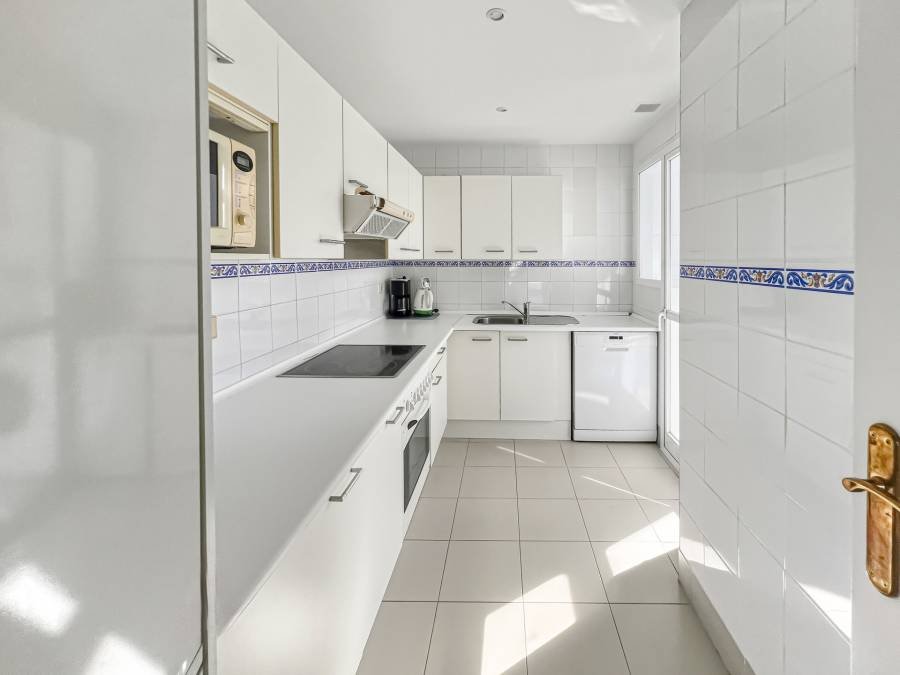 Duplex Penthouse in Marbella - Puerto Banus Marbella | 4-bed | €1.10M