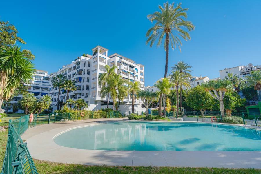 Duplex Penthouse in Marbella - Puerto Banus Marbella | 4-bed | €1.10M