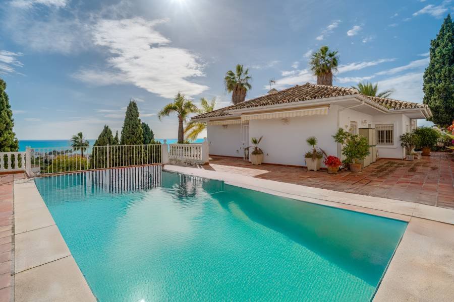 Villa в Riviera del Sol, Mijas Costa | 3 спален | €0.92M