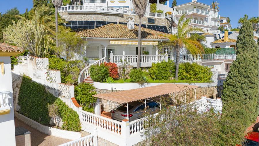 Villa в Riviera del Sol, Mijas Costa | 3 спален | €0.92M