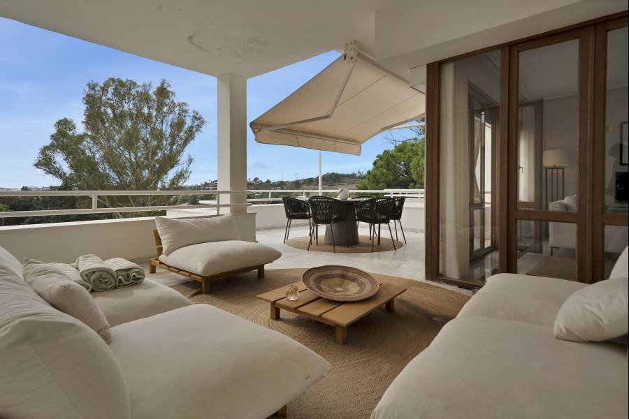 Apartment в Nueva Andalucia, Marbella | 2 спален | €0.89M