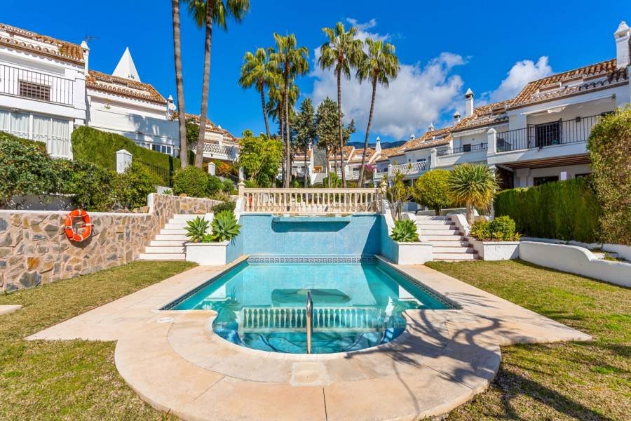 Town House в Marbella Golden Mile, Marbella | 4 спален | €0.73M
