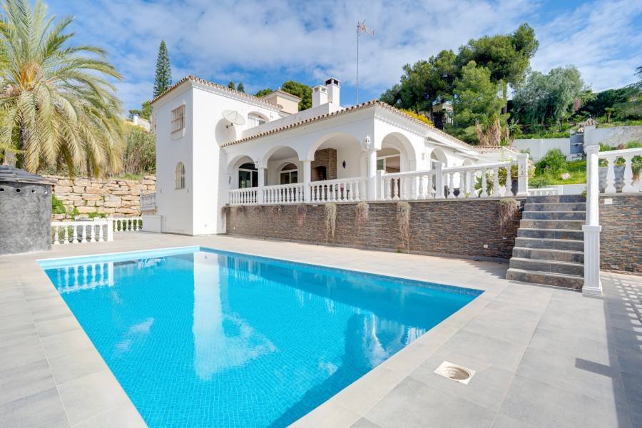 Villa in Paraiso Alto Benahavis | 4-bed | €1.70M