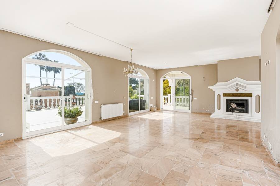 Villa in Paraiso Alto Benahavis | 4-bed | €1.70M