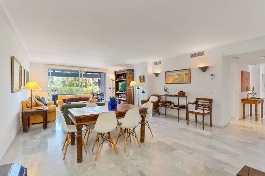 Ground Floor Apartment в Estepona East, Estepona | 3 спален | €0.60M
