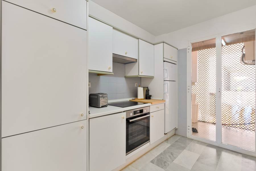 Ground Floor Apartment в Estepona East, Estepona | 3 спален | €0.60M