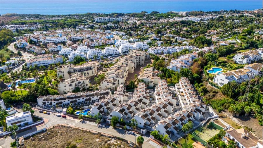 Town House в Estepona East, Estepona | 3 спален | €0.55M