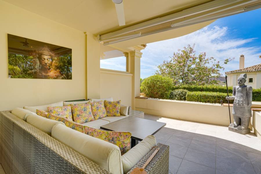 Ground Floor Apartment в Los Capanes del Golf, Benahavis | 2 спален | €0.60M