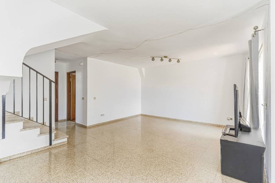 Town House в Estepona East, Estepona | 3 спален | €0.53M
