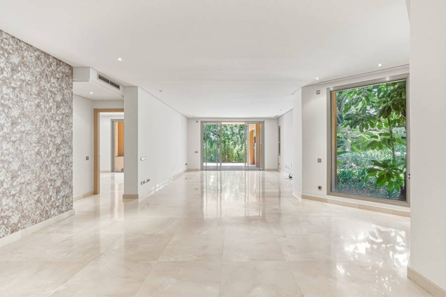 Ground Floor Apartment в Marbella Golden Mile, Marbella | 2 спален | €1.02M