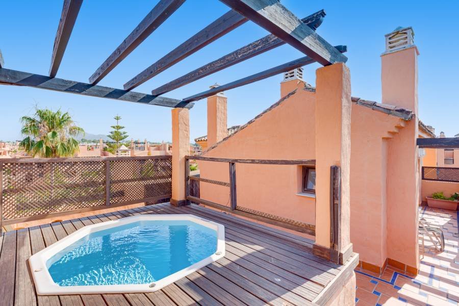 Duplex Penthouse в Estepona East, Estepona | 4 спален | €0.89M