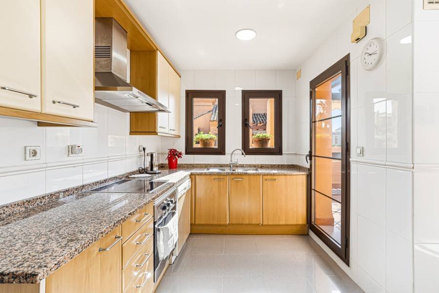 Duplex Penthouse в Estepona East, Estepona | 4 спален | €0.89M