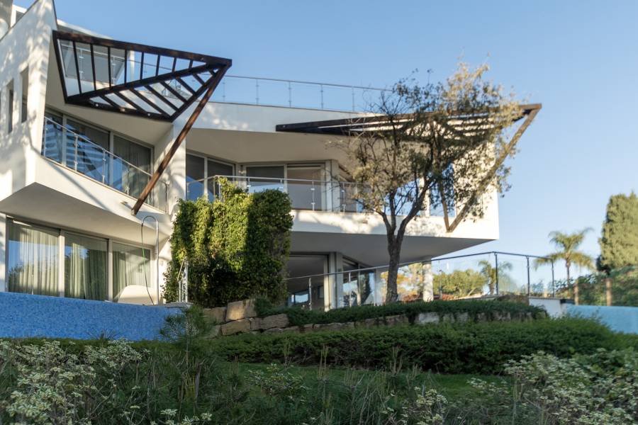 Semi Detached House in Marbella Golden Mile Marbella | 5-bed | €3.00M