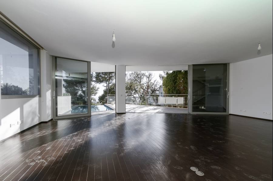 Semi Detached House in Marbella Golden Mile Marbella | 5-bed | €3.00M