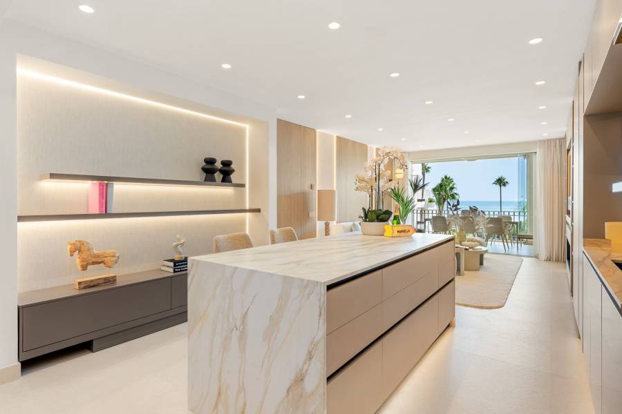 Apartment in Estepona East Estepona | 3-bed | €2.00M