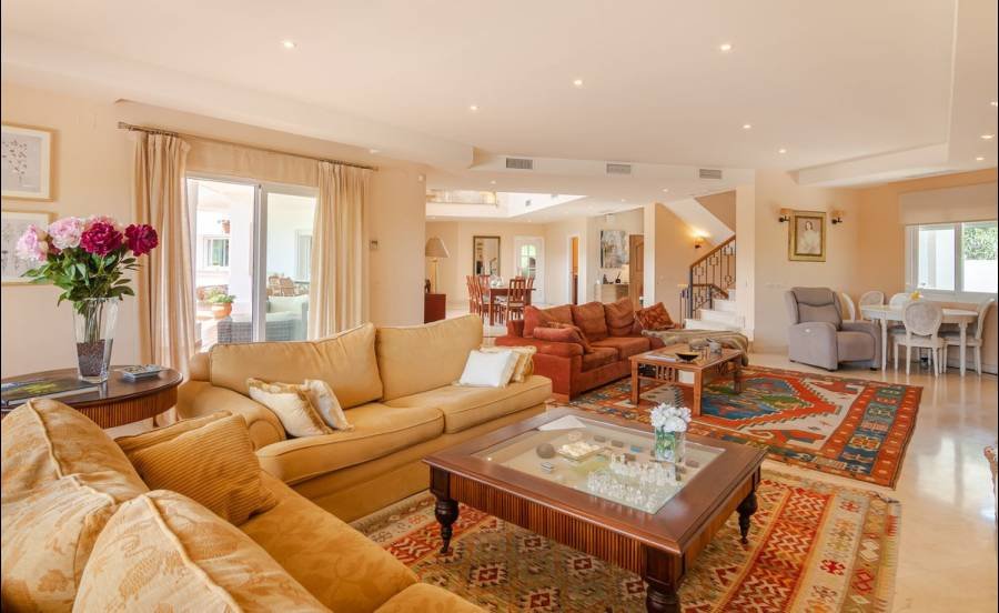 Villa Benahavis | 6-bed | €2.69M