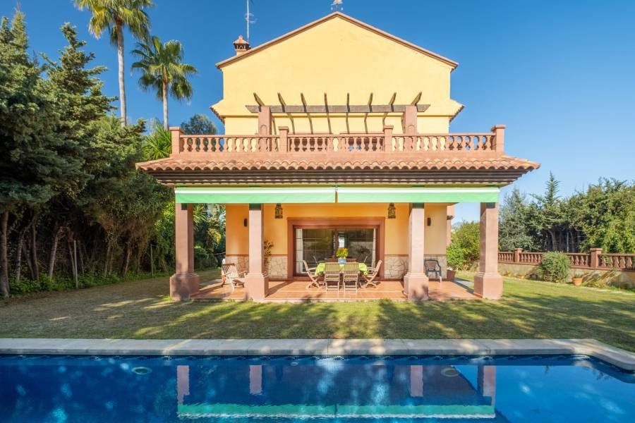 Villa San Pedro de Alcantara | 6-bed | €3.50M