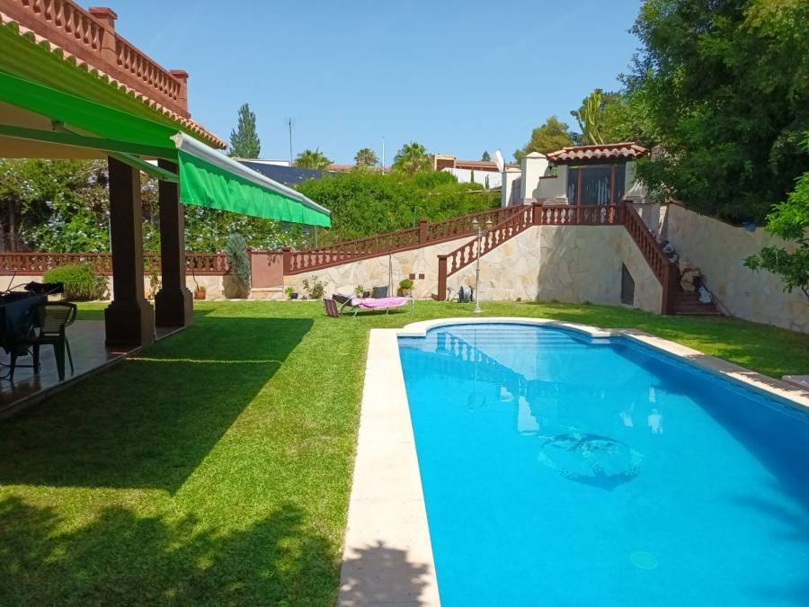 Villa San Pedro de Alcantara | 6-bed | €3.50M