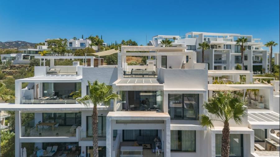 Duplex Penthouse в Atalaya Hills, Benahavis | 2 спален | €0.78M