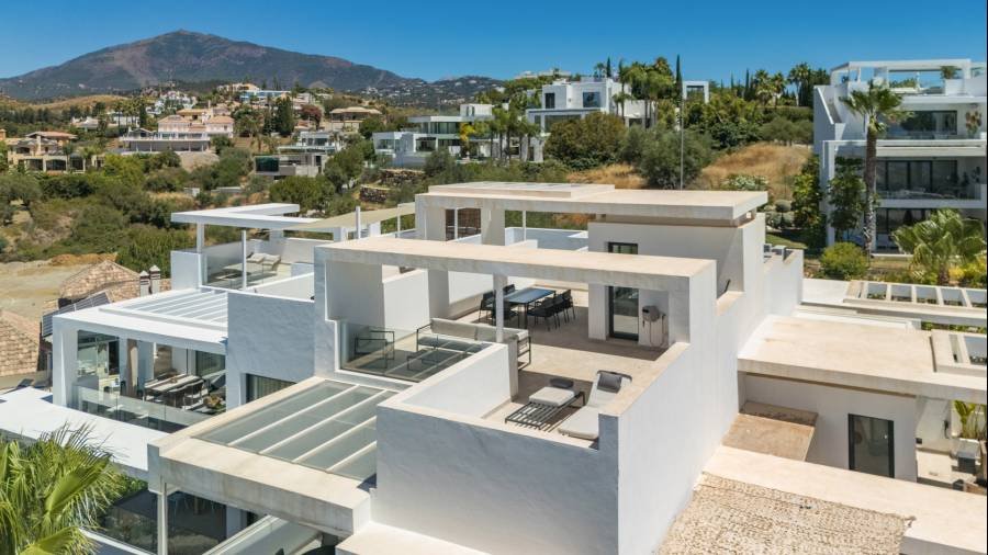 Duplex Penthouse в Atalaya Hills, Benahavis | 2 спален | €0.78M