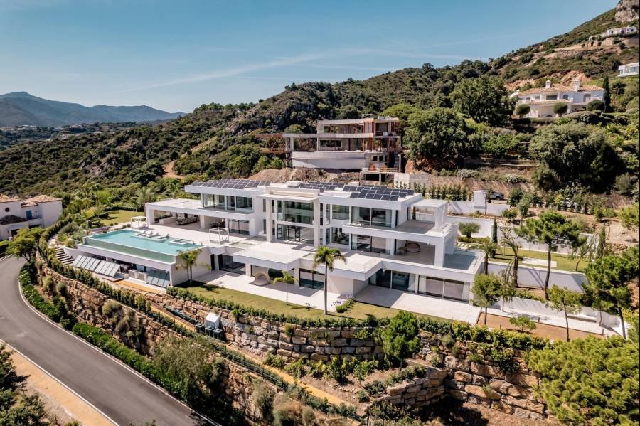 Villa in Marbella Club Golf Resort Benahavis | 7-bed | €12.00M