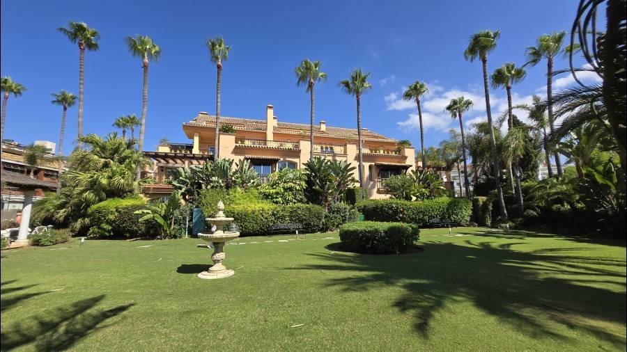 Ground Floor Apartment in Marbella - Puerto Banus Marbella | 2-bed | €2.95M