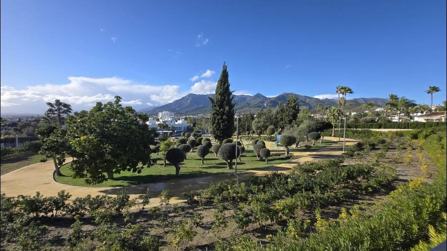 Villa in Marbella Este Marbella | 4-bed | €2.50M