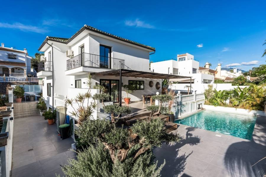 Villa en Nueva Andalucia, Marbella | 5 dormitorios | €1.89M