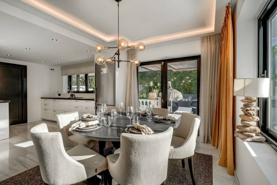 Villa en Nueva Andalucia, Marbella | 5 dormitorios | €1.89M