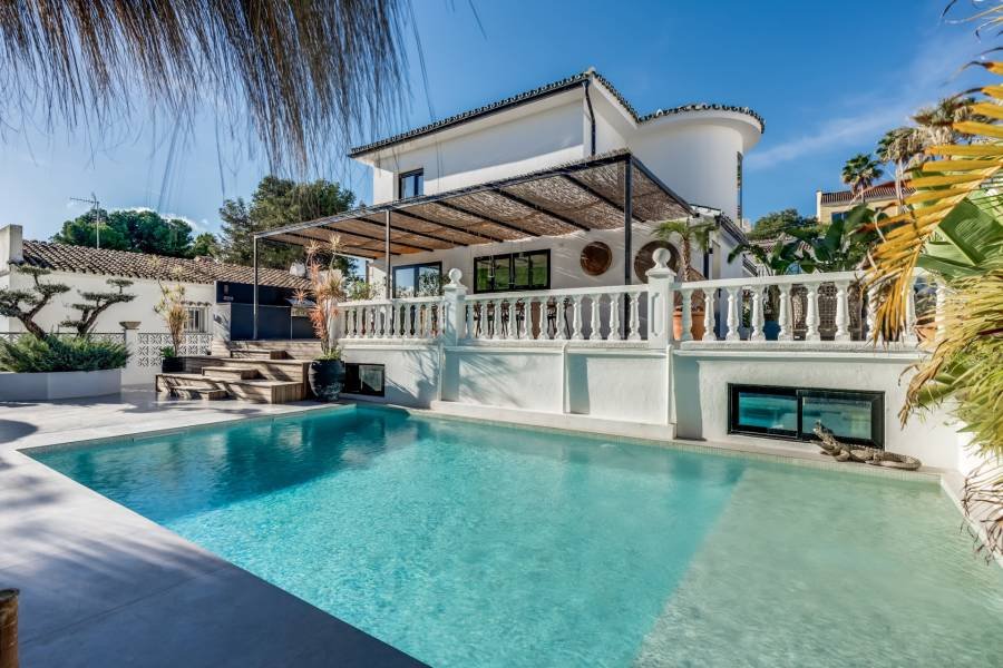 Villa en Nueva Andalucia, Marbella | 5 dormitorios | €1.89M