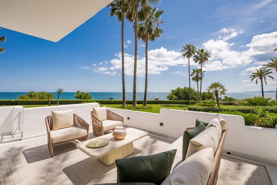 Ground Floor Apartment in Estepona East Estepona | 3-bed | €3.00M