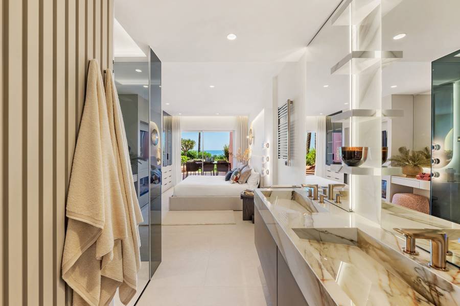 Ground Floor Apartment in Estepona East Estepona | 3-bed | €2.35M