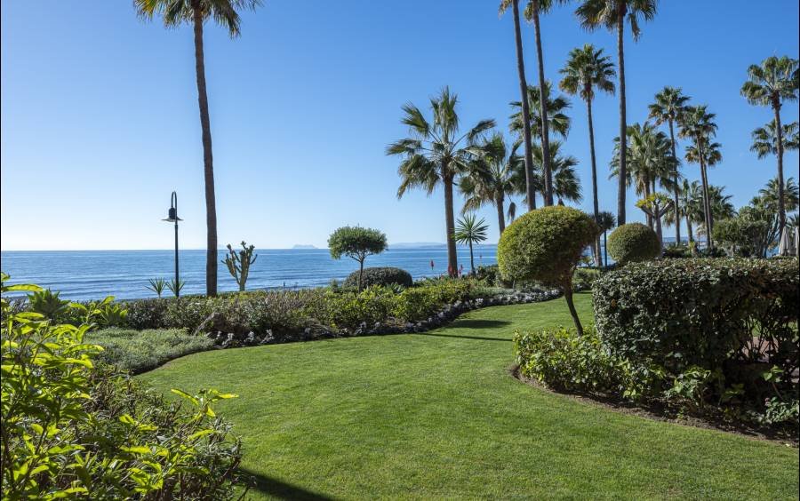 Ground Floor Apartment in Estepona East Estepona | 3-bed | €2.35M