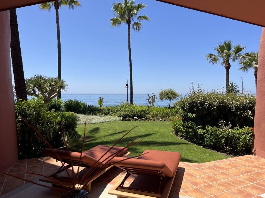 Ground Floor Apartment in Estepona East Estepona | 3-bed | €2.35M
