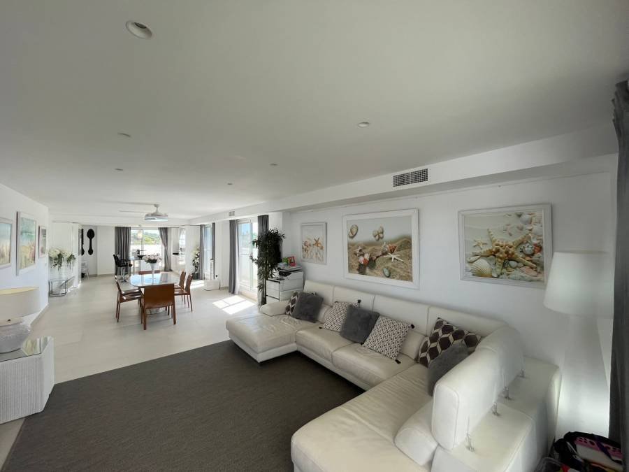 Penthouse in La Reserva Sotogrande | 3-bed | €0.75M