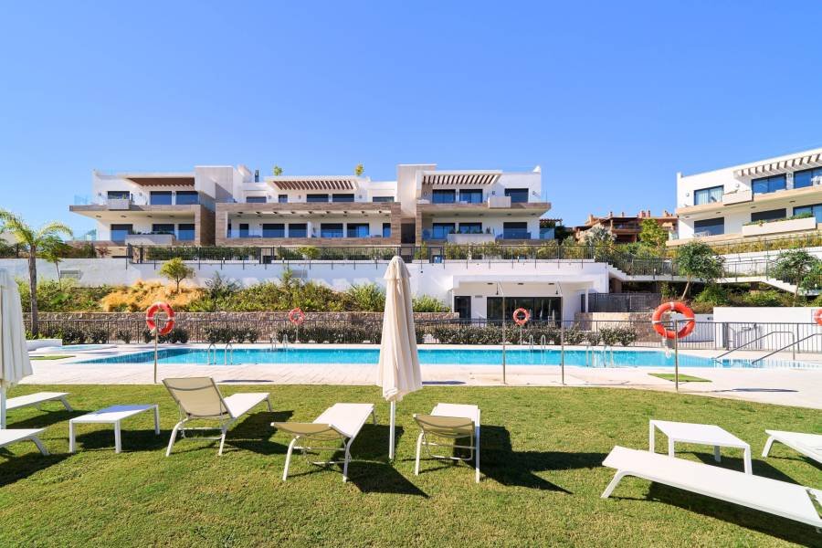 Ground Floor Apartment in Estepona East Estepona | 2-bed | €0.72M