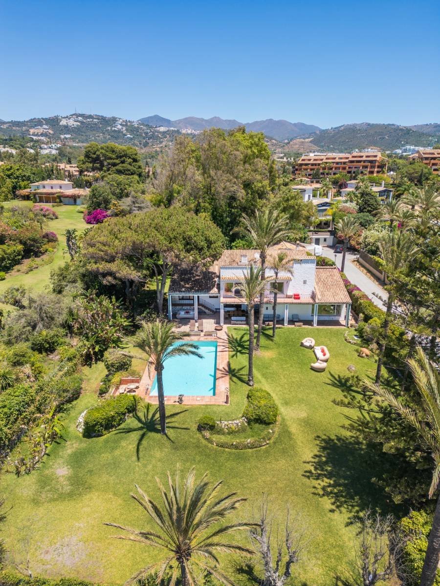 House in Marbella Este Marbella | 5-bed | €8.40M