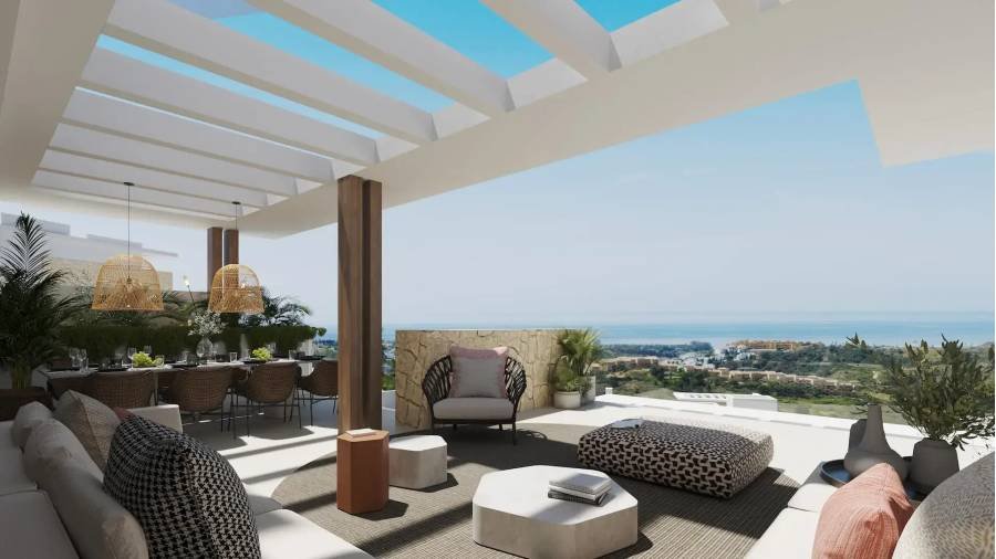 Apartment in Estepona East Estepona | 4-bed | €2.15M
