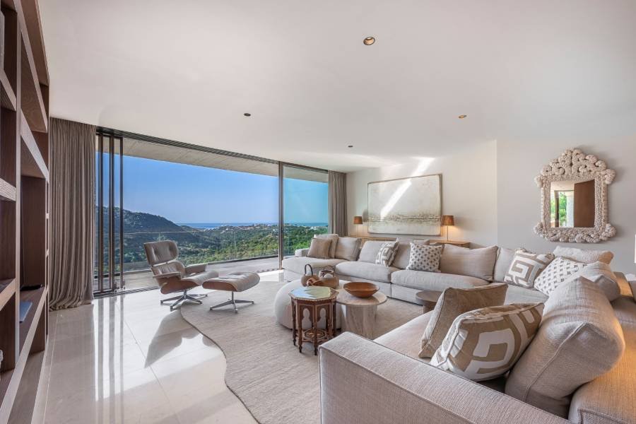 Villa in Monte Mayor Benahavis | 4-bed | €5.95M
