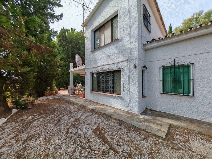 Villa Mijas Costa | 3-bed | €1.00M