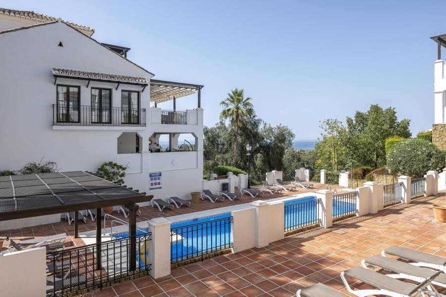 Triplex in Marbella Este Marbella | 4-bed | €0.80M