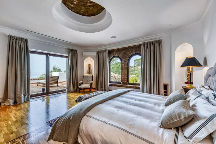 Finca in Marbella Este Marbella | 7-bed | €7.98M