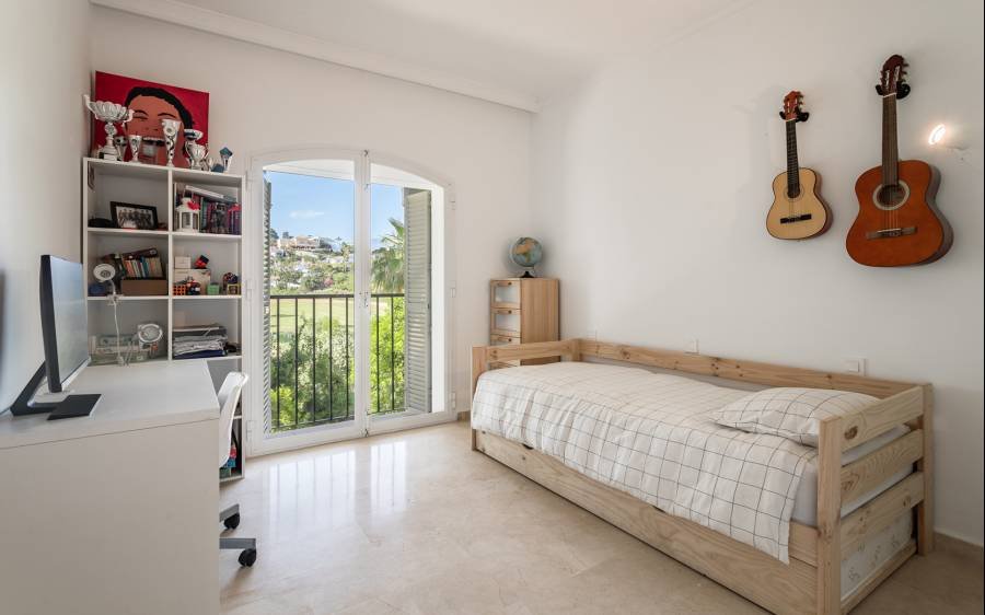 Town House in La Quinta Benahavis | 4-bed | €0.88M
