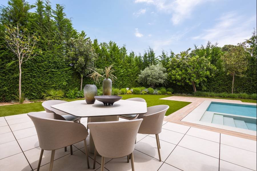 Villa in Estepona East Estepona | 5-bed | €2.50M
