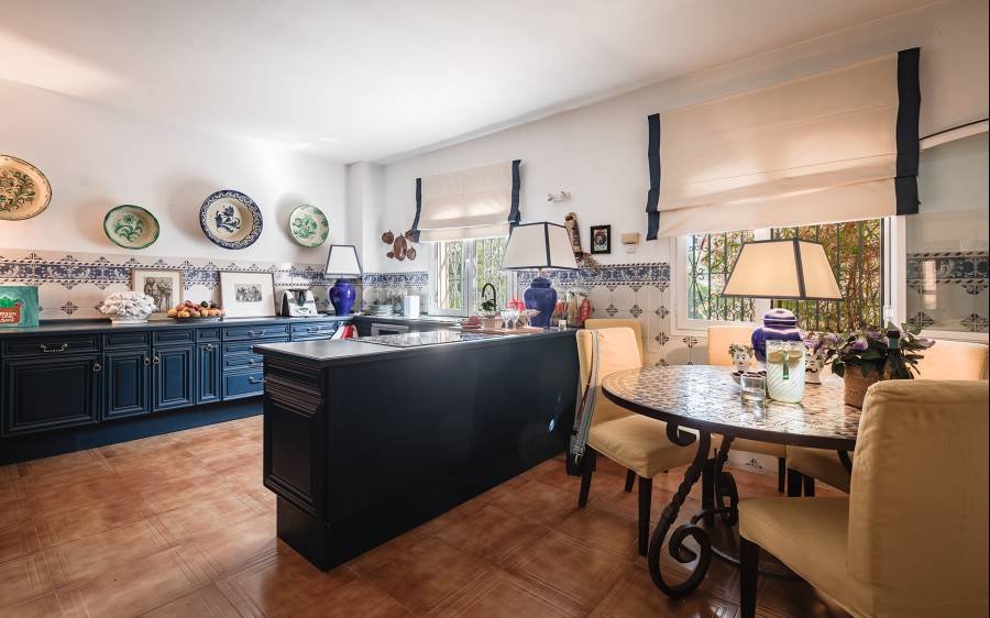 Villa in Fuente del Espanto Benahavis | 4-bed | €3.90M