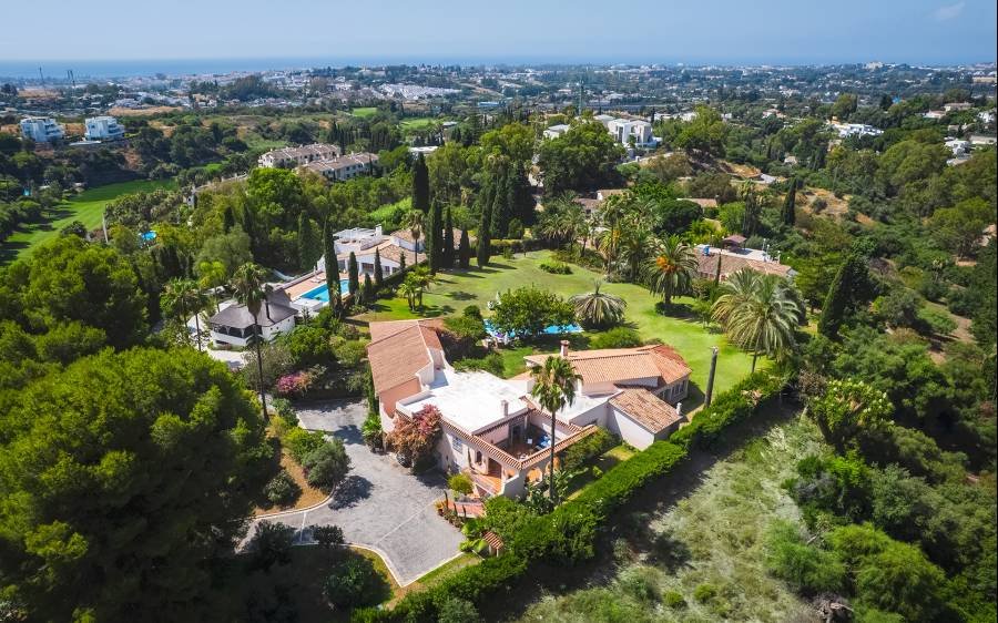 Villa in Fuente del Espanto Benahavis | 4-bed | €3.90M