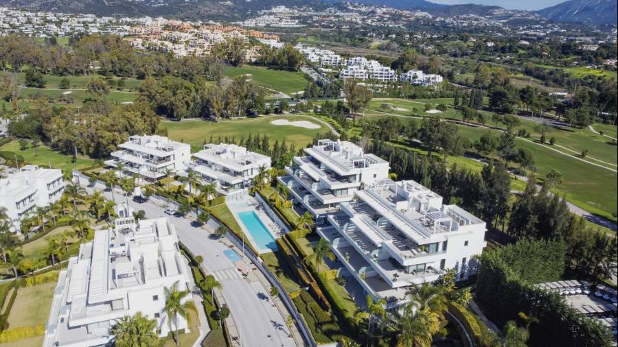 Apartment в Estepona East, Estepona | 3 спален | €0.85M