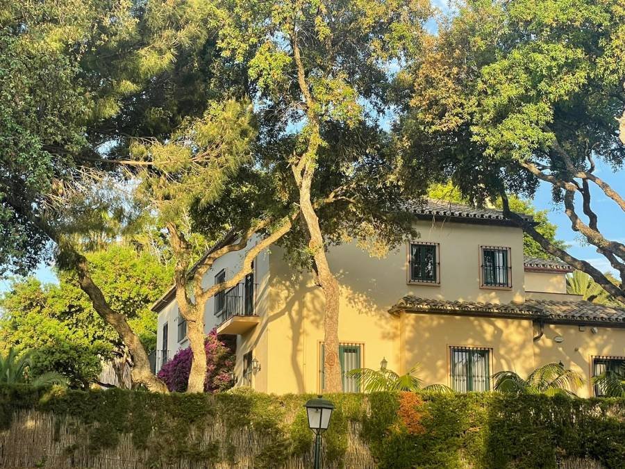 Villa in Sotogrande Alto Sotogrande | 6-bed | €1.80M